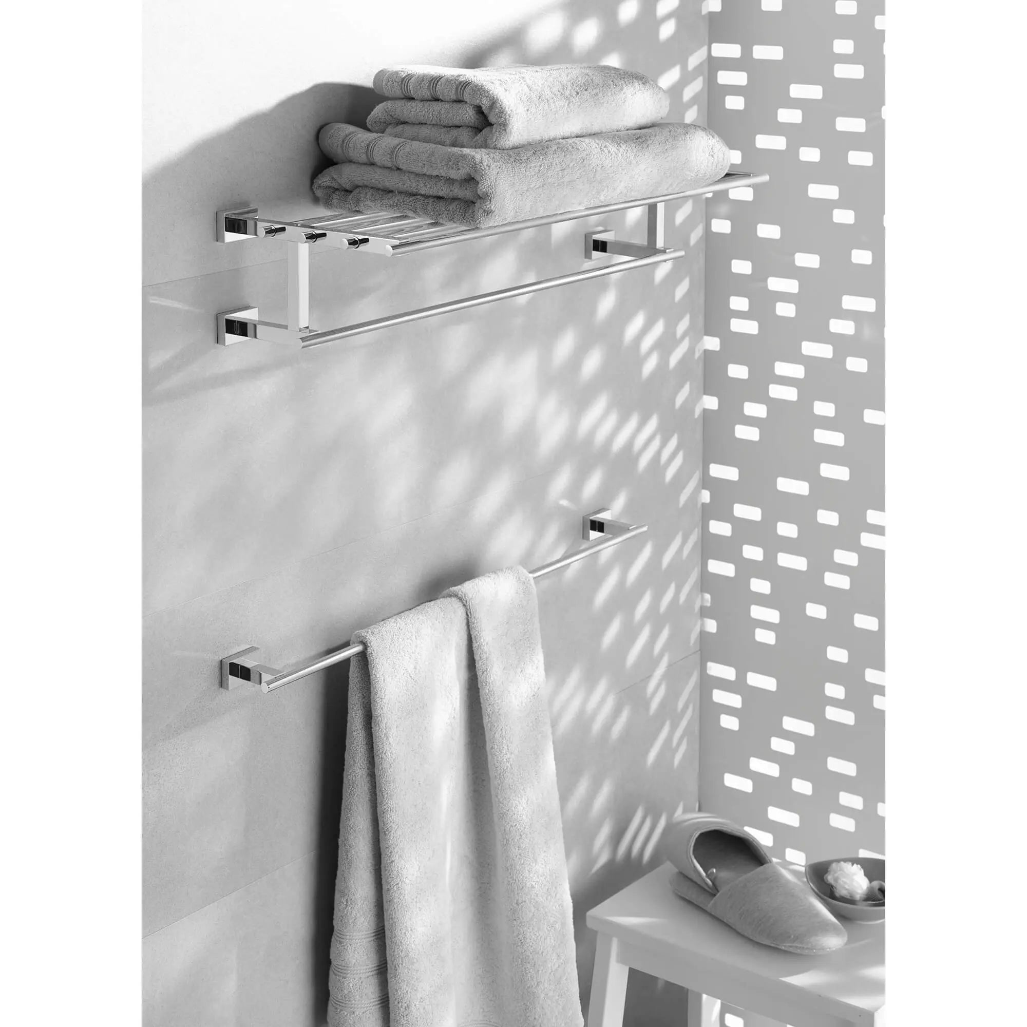 24" Towel Bar