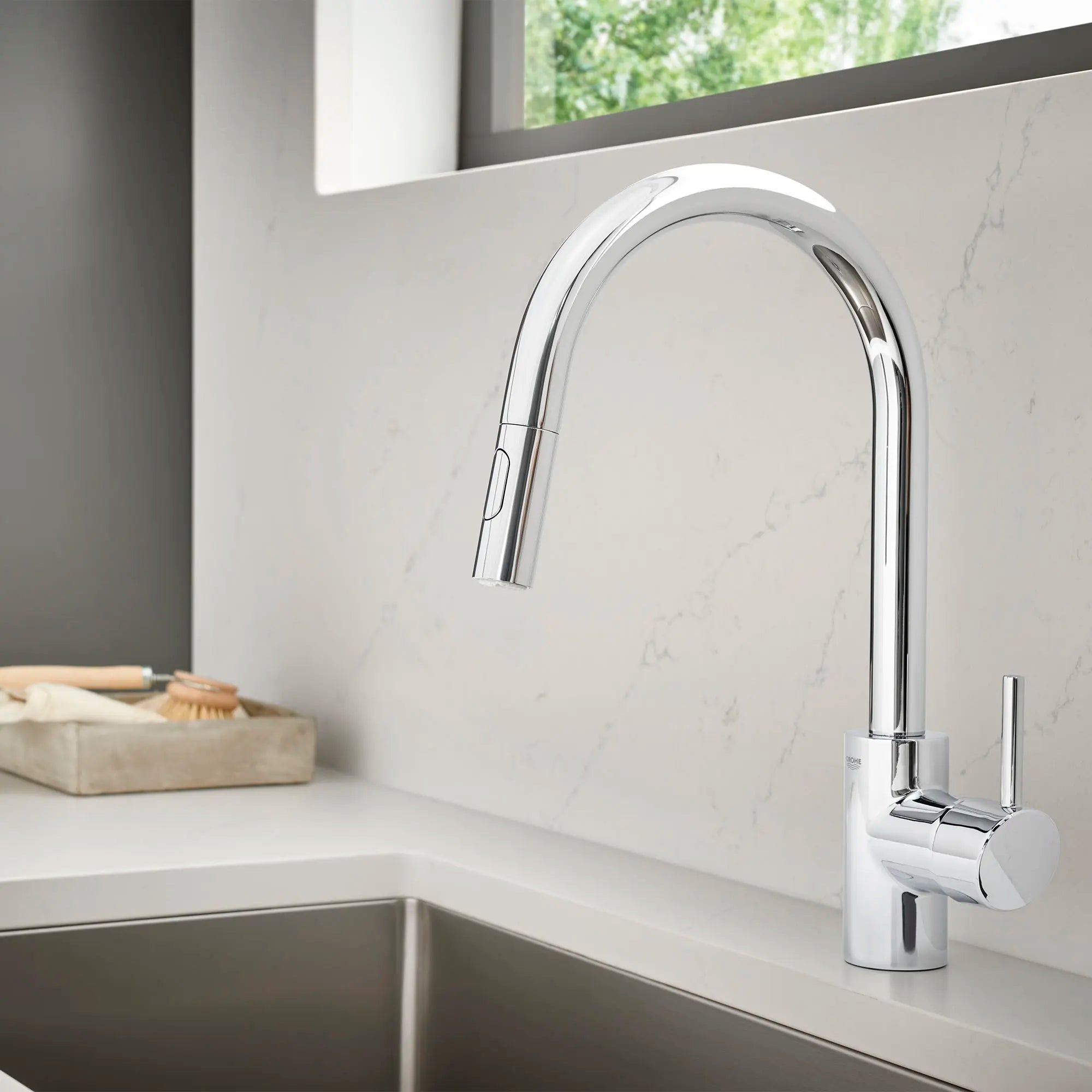 Concetto Single-Handle Pull-Down Kitchen Faucet Dual Spray 1.75 GPM (6.6 L/min) 12 Concetto Single-Handle Pull-Down Kitchen Faucet Dual Spray 1.75 GPM (6.6 L/min)