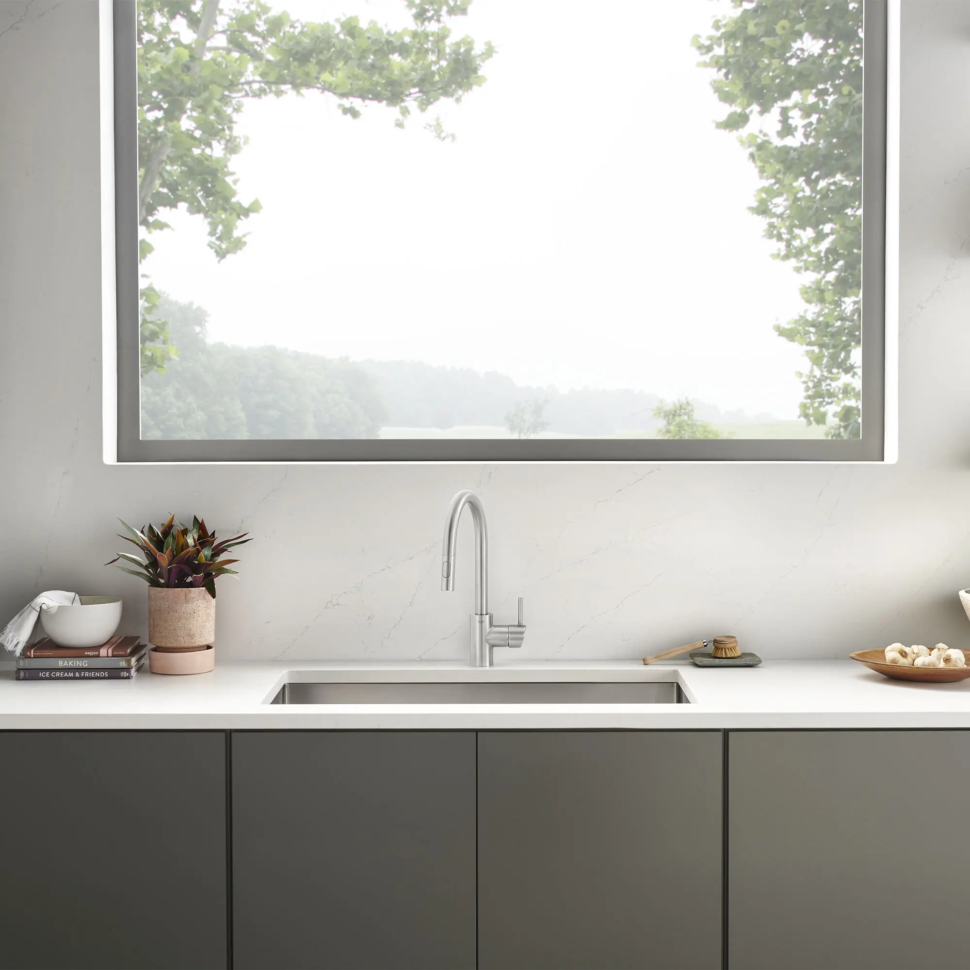 Concetto Single-Handle Pull-Down Kitchen Faucet Dual Spray 1.75 GPM (6.6 L/min) 32 Concetto Single-Handle Pull-Down Kitchen Faucet Dual Spray 1.75 GPM (6.6 L/min)