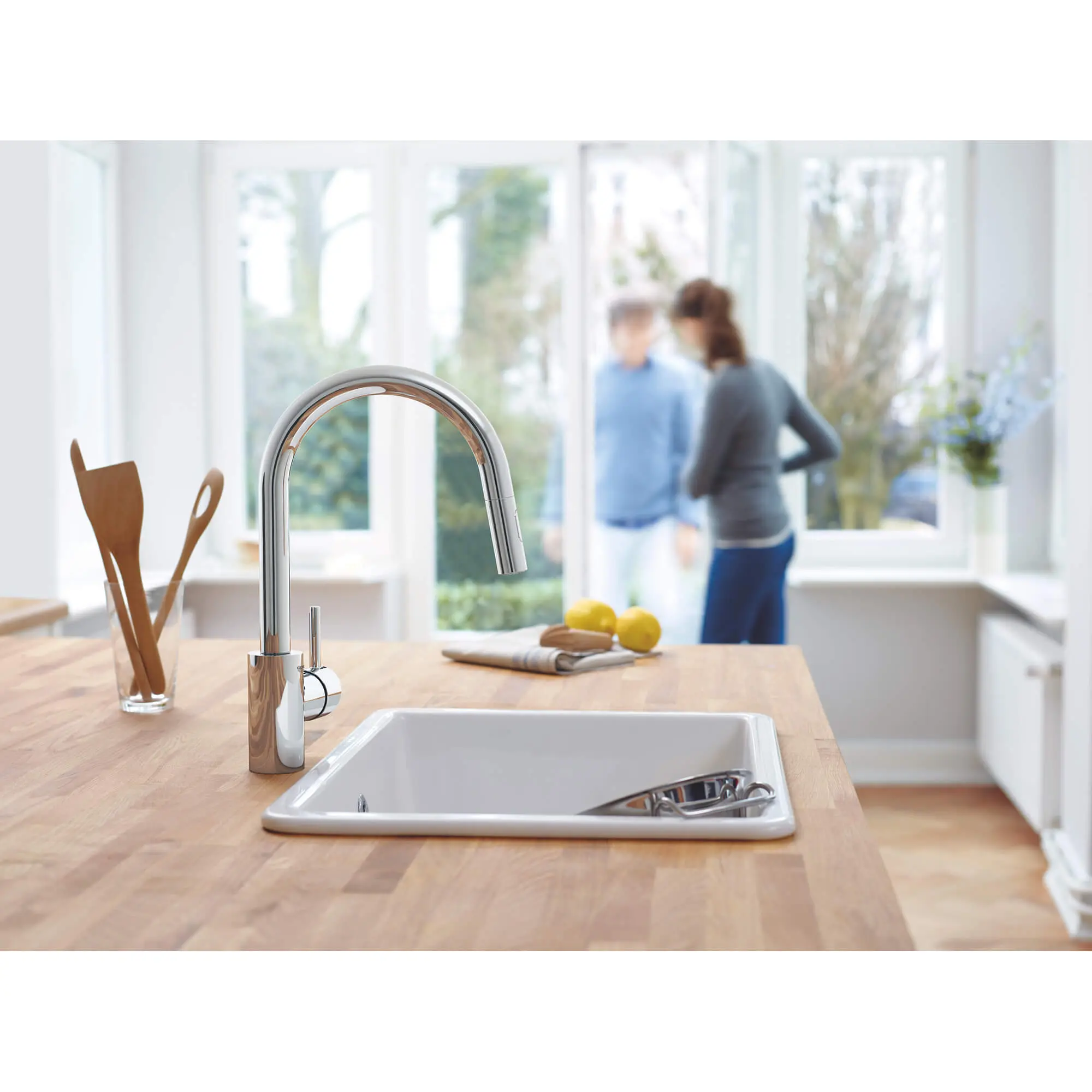 Concetto Single-Handle Pull-Down Kitchen Faucet Dual Spray 1.75 GPM (6.6 L/min) 7 Concetto Single-Handle Pull-Down Kitchen Faucet Dual Spray 1.75 GPM (6.6 L/min)