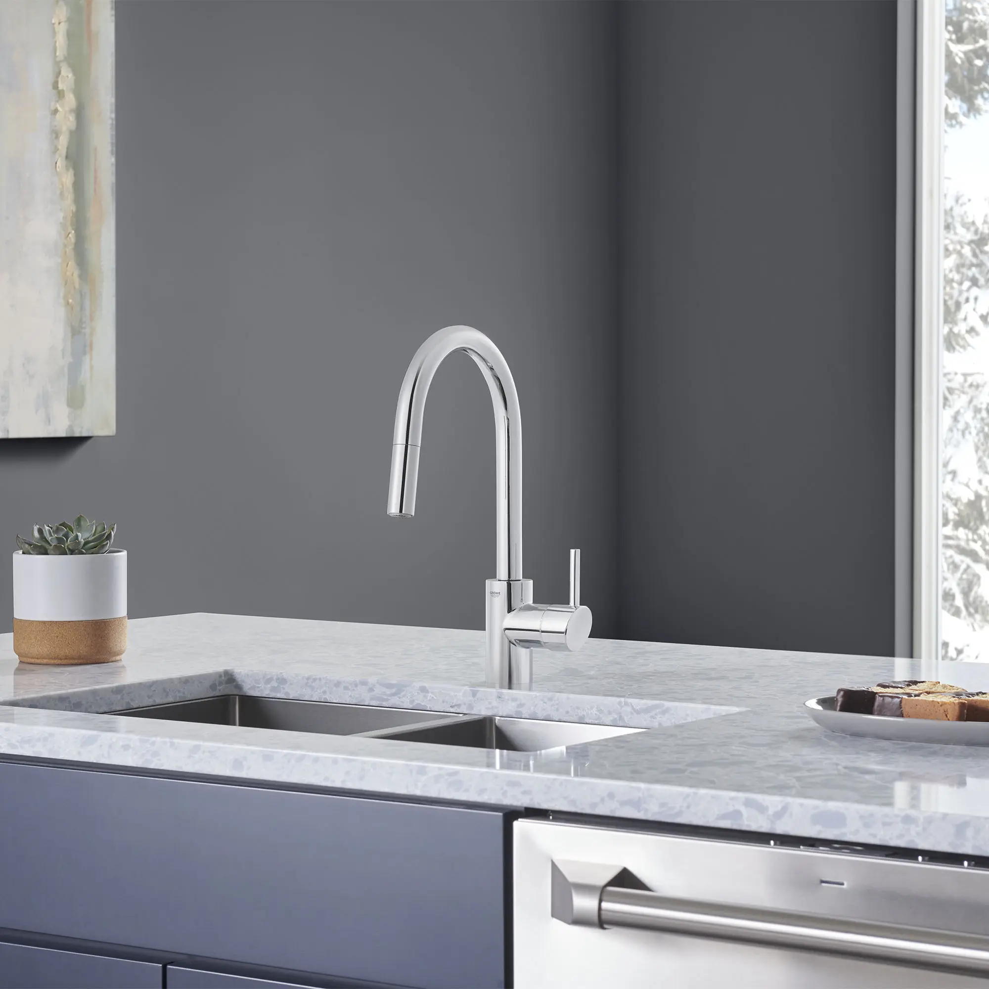Concetto Single-Handle Pull-Down Kitchen Faucet Dual Spray 1.75 GPM (6.6 L/min) 8 Concetto Single-Handle Pull-Down Kitchen Faucet Dual Spray 1.75 GPM (6.6 L/min)