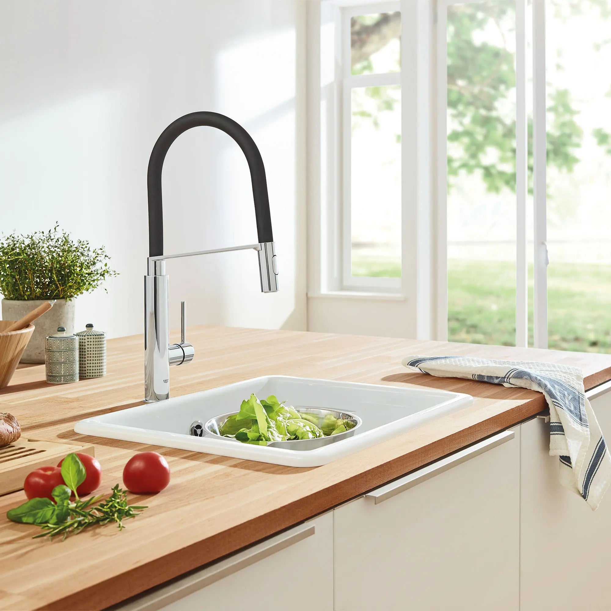 Concetto Single-Handle Semi-Pro Dual Spray Kitchen Faucet 1.75 GPM (6.6 L/min)