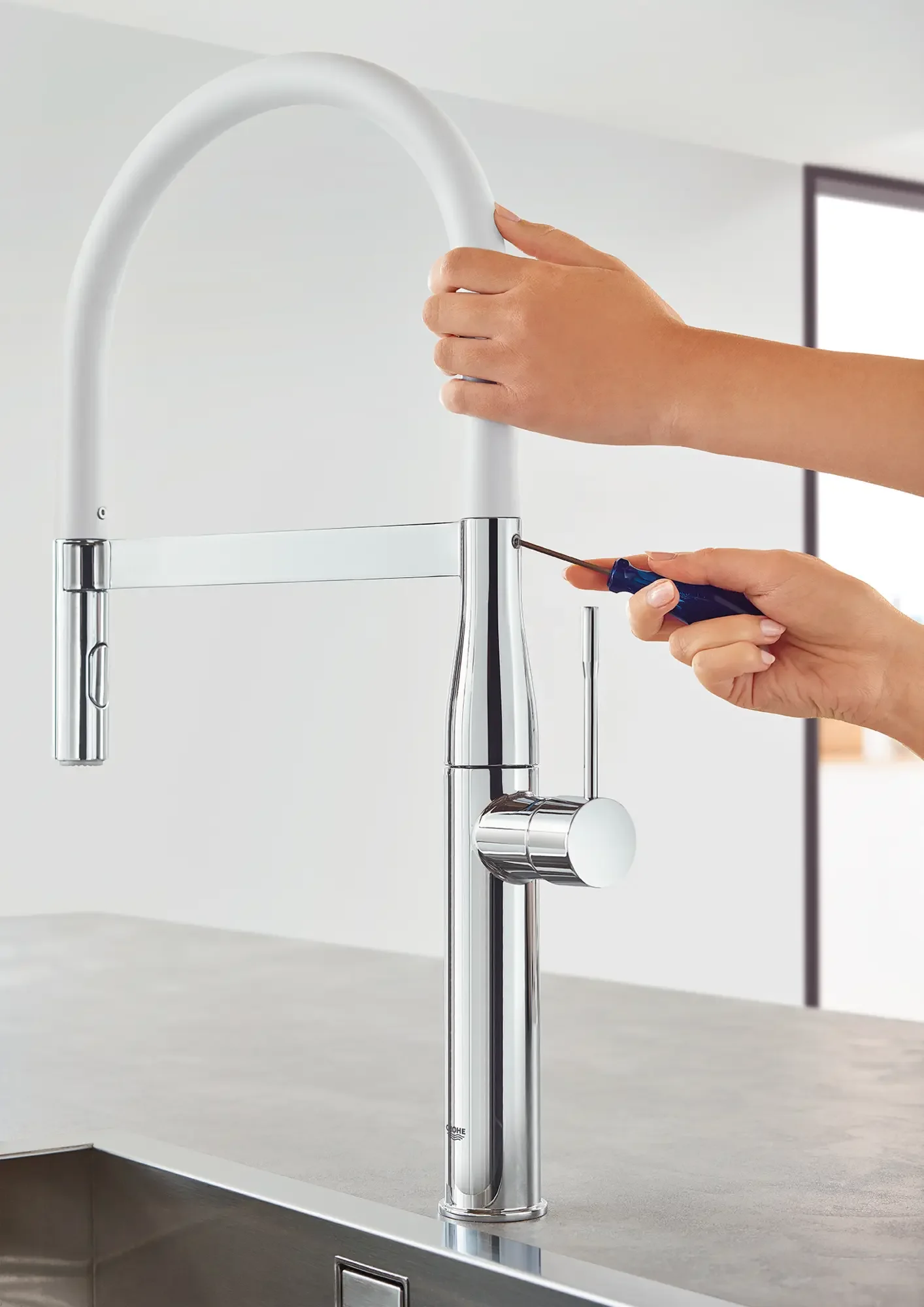 Essence Single-Handle Semi-Pro Dual Spray Kitchen Faucet 1.75 GPM (6.6 L/min) 16 Essence Single-Handle Semi-Pro Dual Spray Kitchen Faucet 1.75 GPM (6.6 L/min)