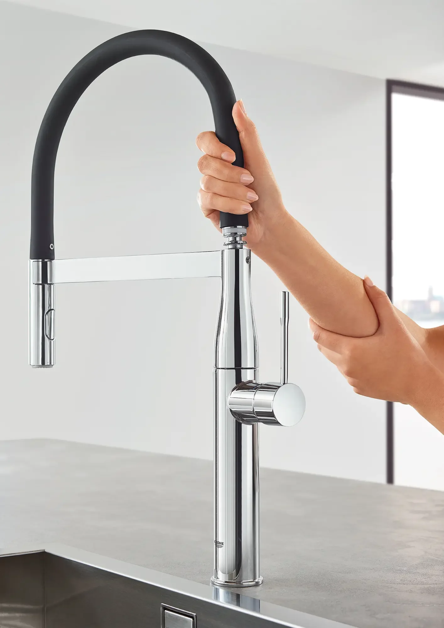 Essence Single-Handle Semi-Pro Dual Spray Kitchen Faucet 1.75 GPM (6.6 L/min) 18 Essence Single-Handle Semi-Pro Dual Spray Kitchen Faucet 1.75 GPM (6.6 L/min)
