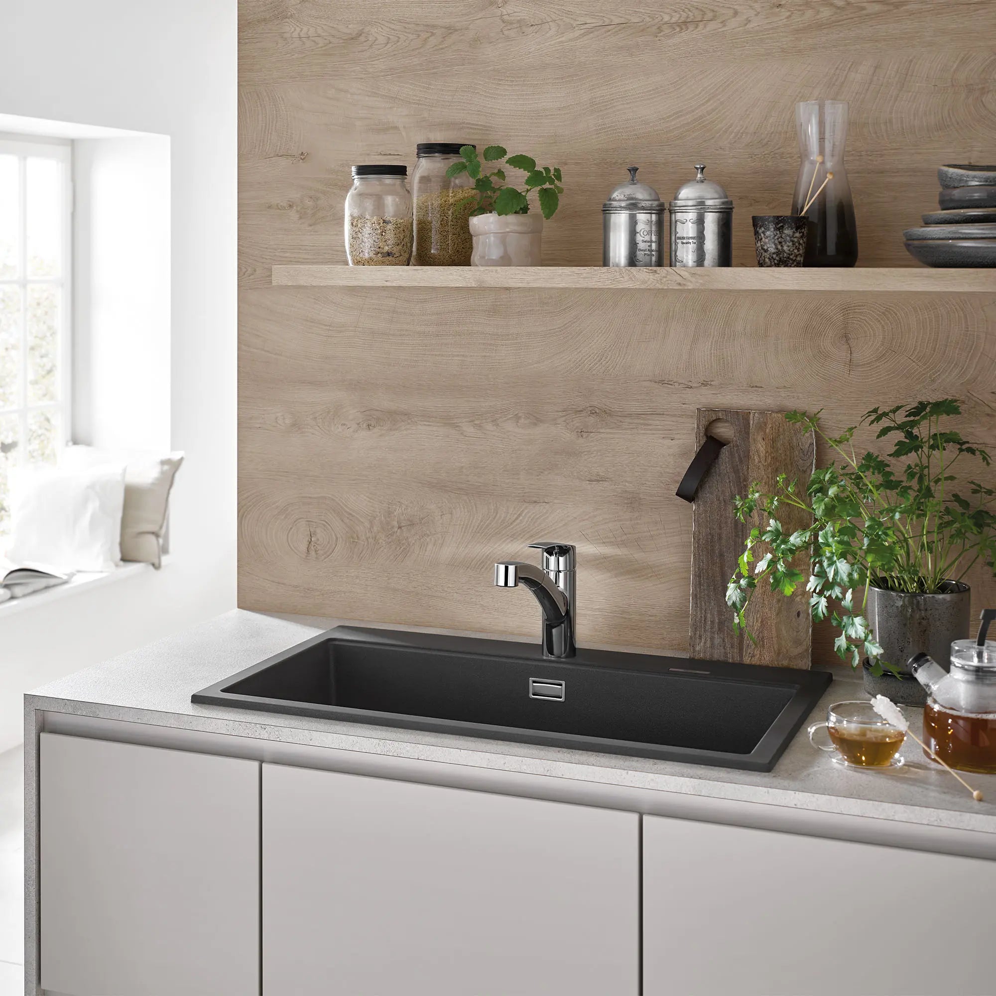 Eurosmart Single-Handle Dual Spray Pull-Out Kitchen Faucet 1.75 gpm (6.6 L/min)
